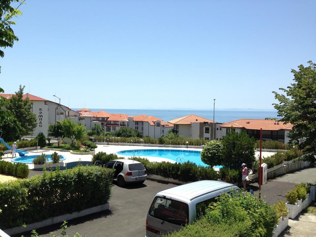 Yanis Guest House Sveti Vlas Exteriör bild