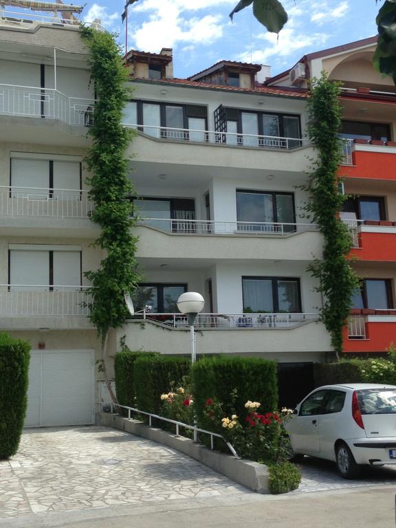Yanis Guest House Sveti Vlas Exteriör bild